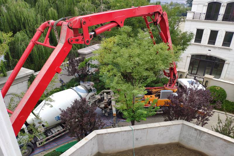 屋面混凝土浇筑方案详解：确保施工质量的关键步骤与注意事项